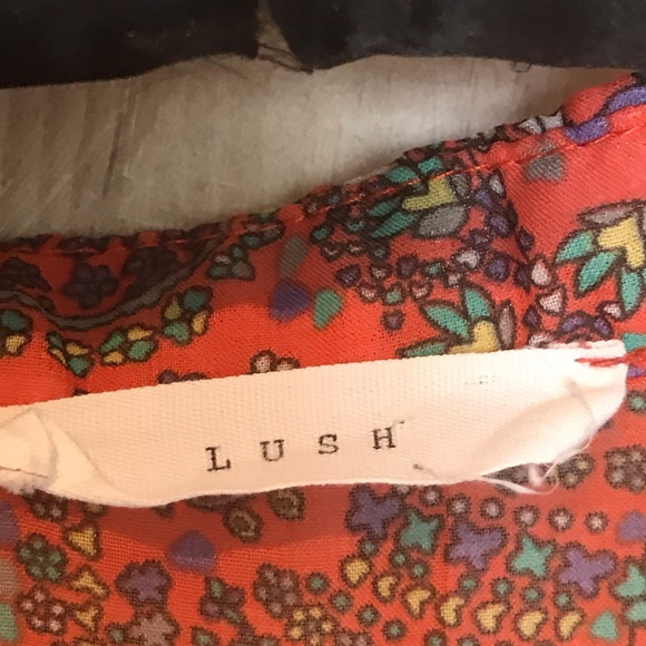 LUSH FASHION TOP ⛄️ - Picture 4 of 4